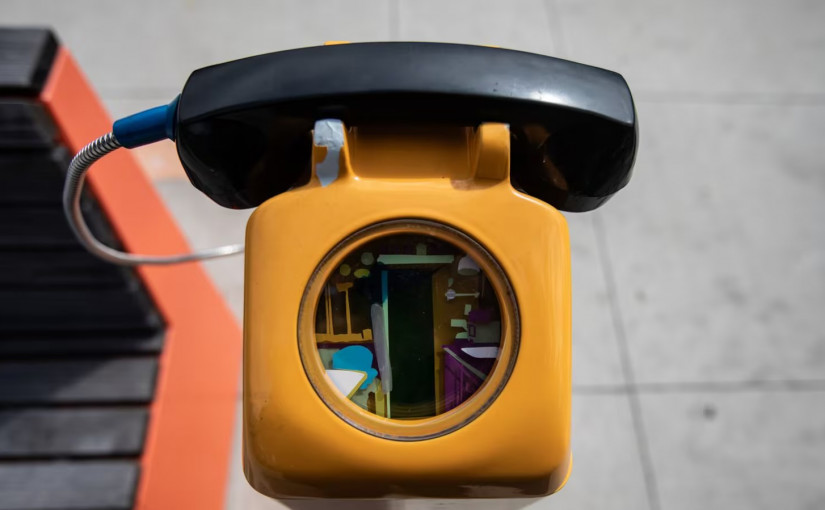 【舊電話·新連結】愛民頓公園藝術裝置《Play it by Ear》入選全球百大作品