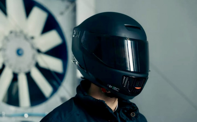 科技｜西班牙新款頭盔吸霧防毒又防撞 通風三段切換 遇跌自動報警