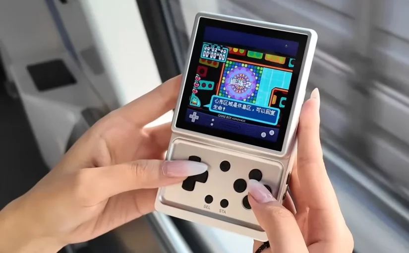 科技| Anbernic RG Rotate旋轉屏幕設計　復古掌上遊戲與媒體播放器二合一